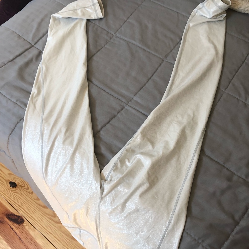 White shimmer pant